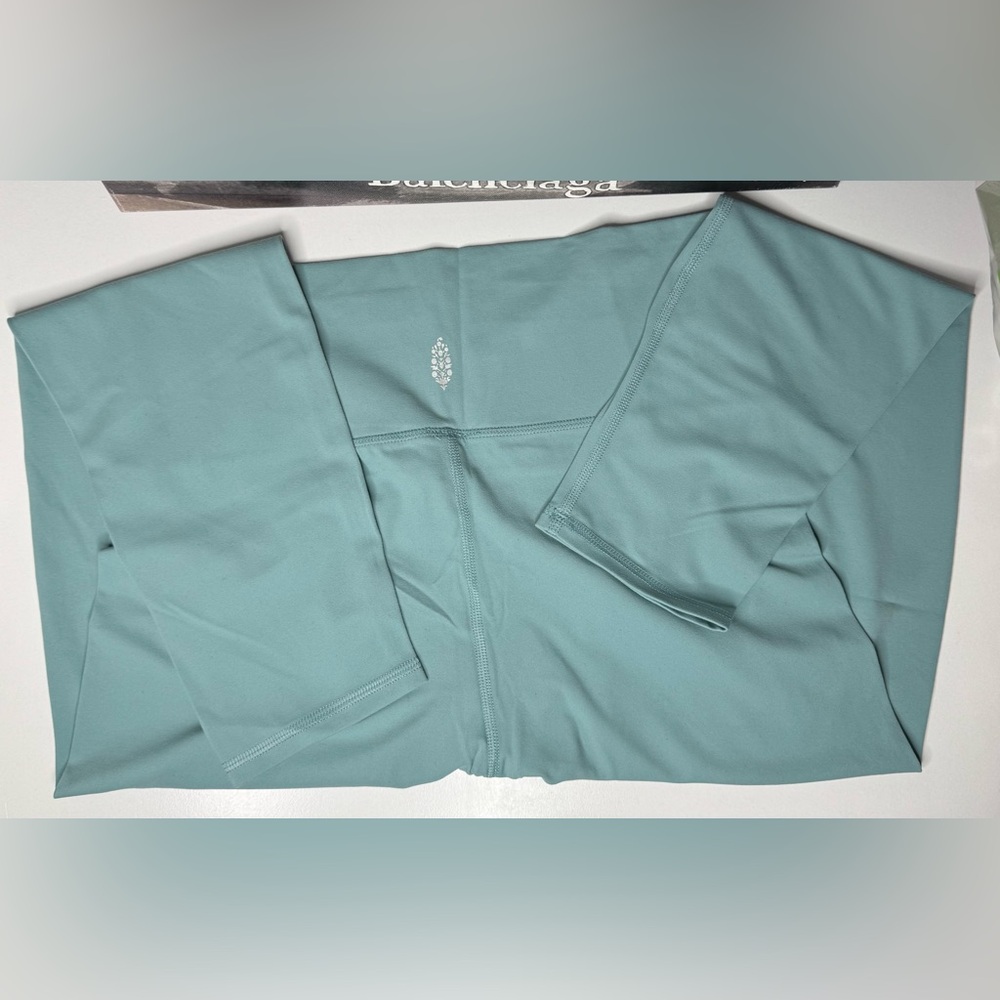 NWT Free People FP Movement Never Better High Rise Leggings Eucalyptus Size L - Picture 5 of 9